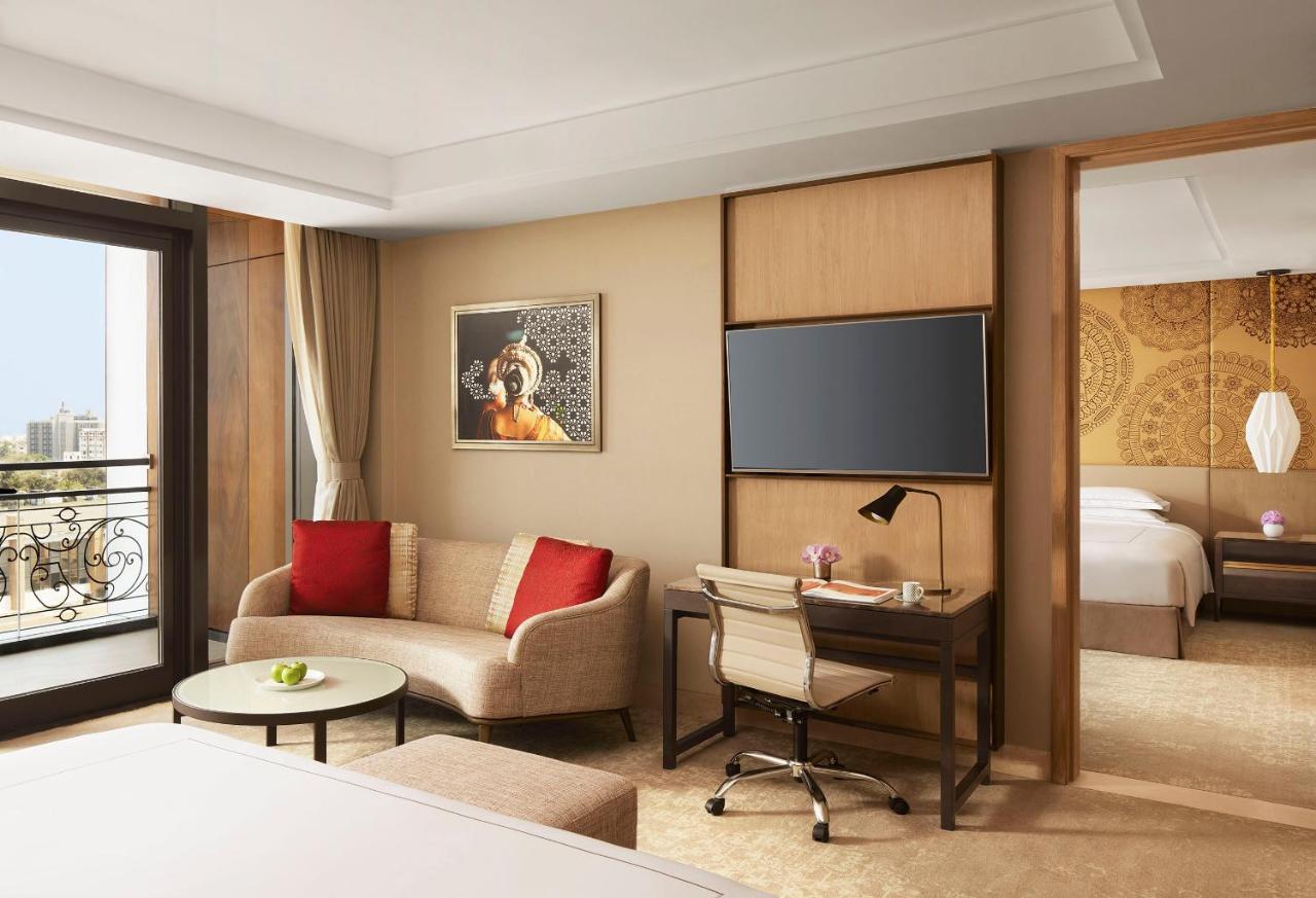 فندق Taj Wellington Mews شيناي المظهر الخارجي الصورة
