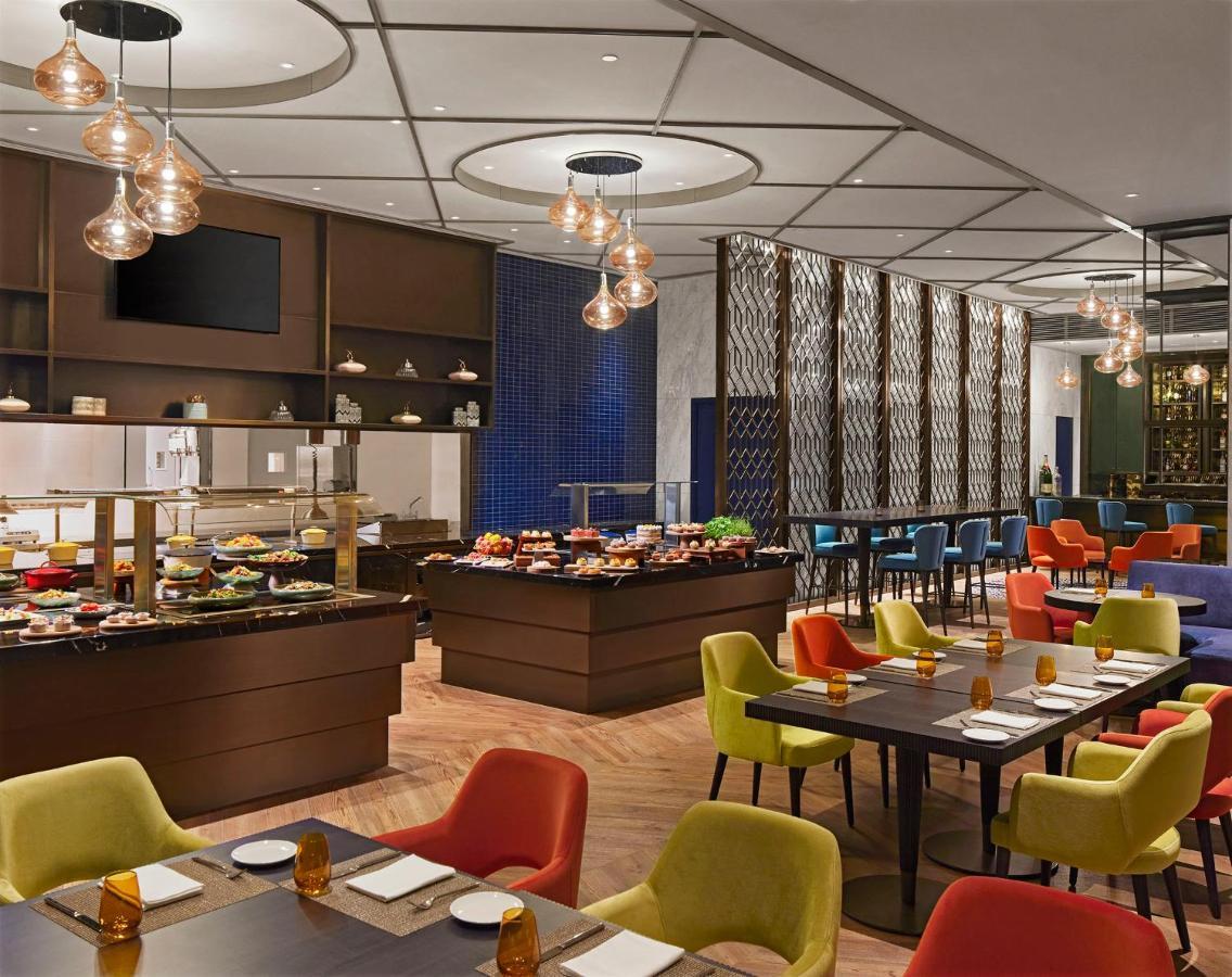 فندق Taj Wellington Mews شيناي المظهر الخارجي الصورة